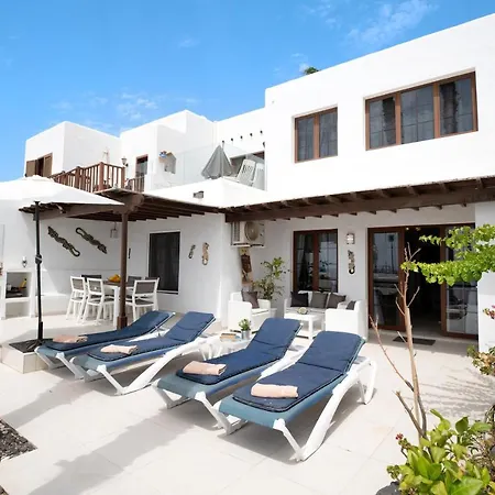 Puerto Chico E بلايا بلانكا