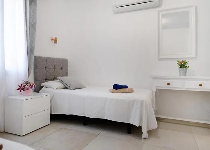 Puerto Chico E Apartment