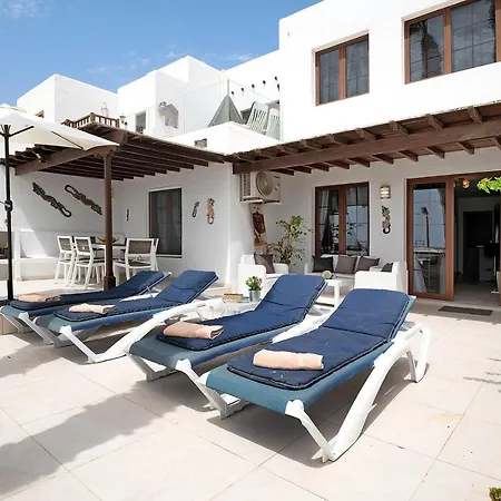 Puerto Chico E דירה *